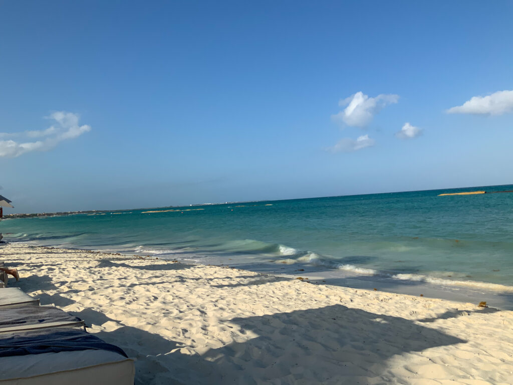 Clear water and clean sand on the beach at Mayakoba
