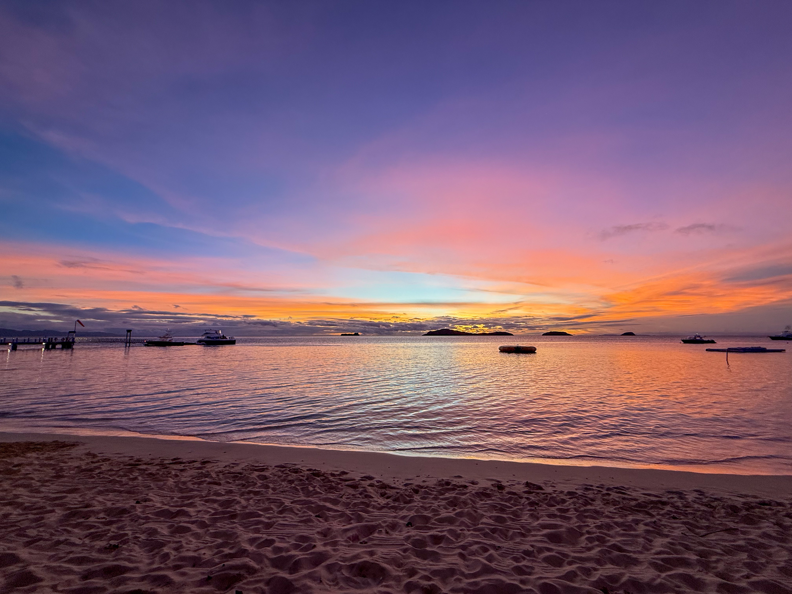 Lagoon sunset, Fiji
