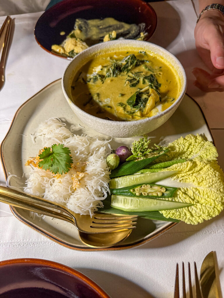 Green curry at Phra Nakhon